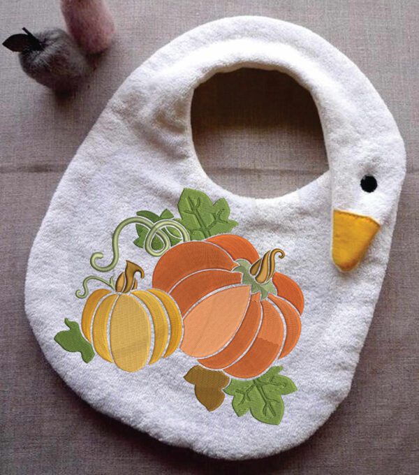 pumpkins embroidery design from widoembroidery.com