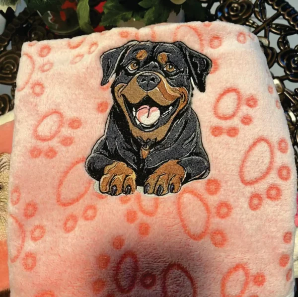 Rottweiler embroidery design from widoembroidery.com