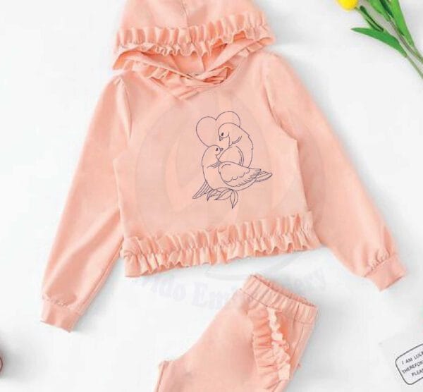 dove couple heart embroidery design from widoembroidery.com