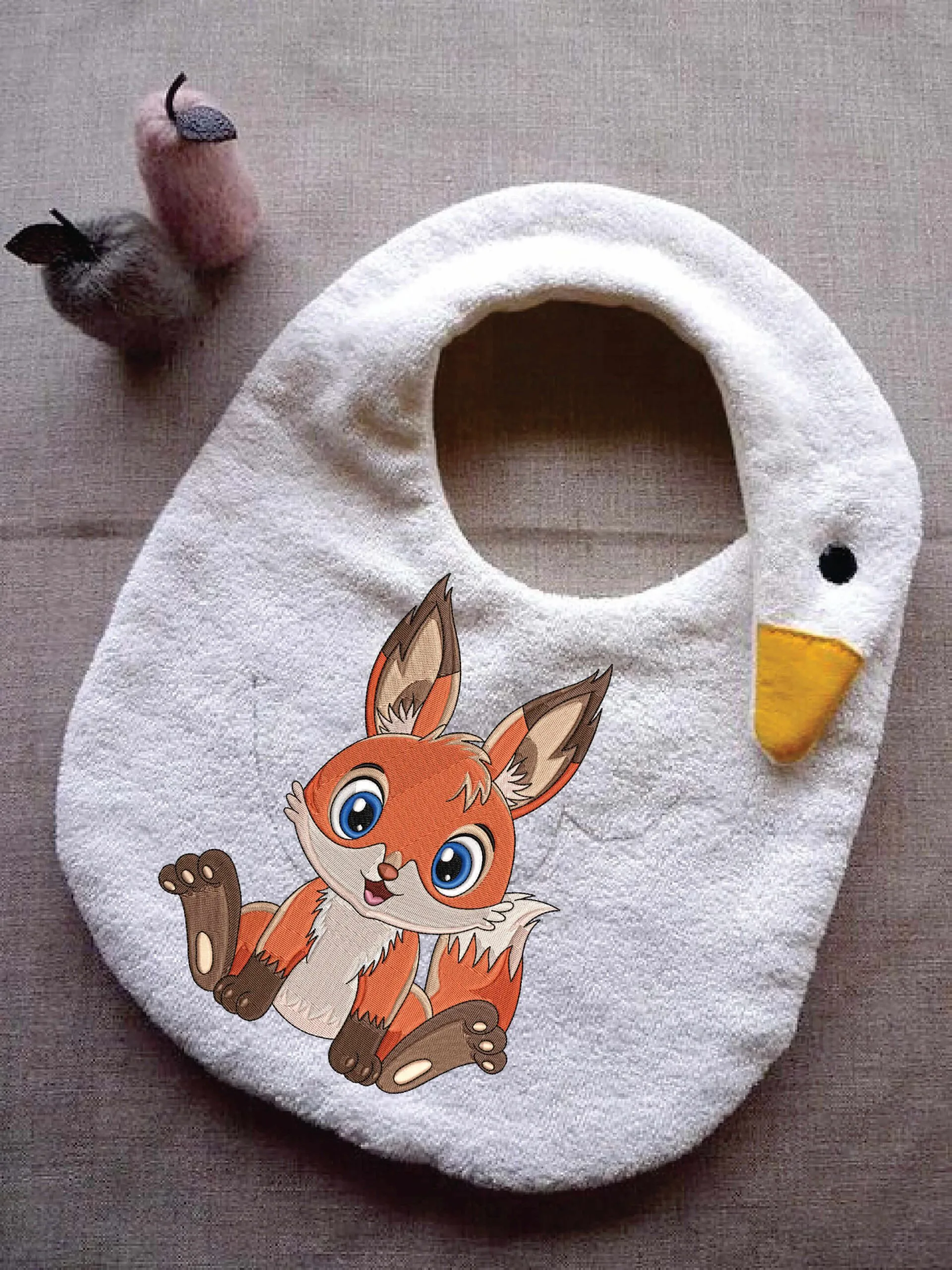fox machine embroidery design from widoebroidery.com