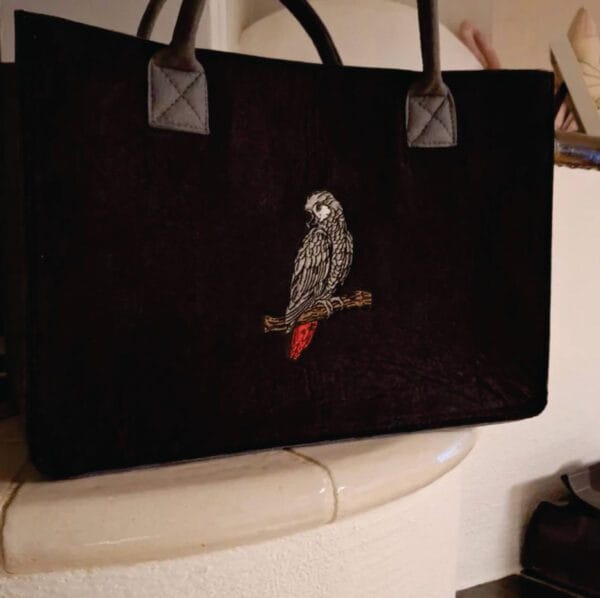 grey parrot embroidery design from widoembroidery.com