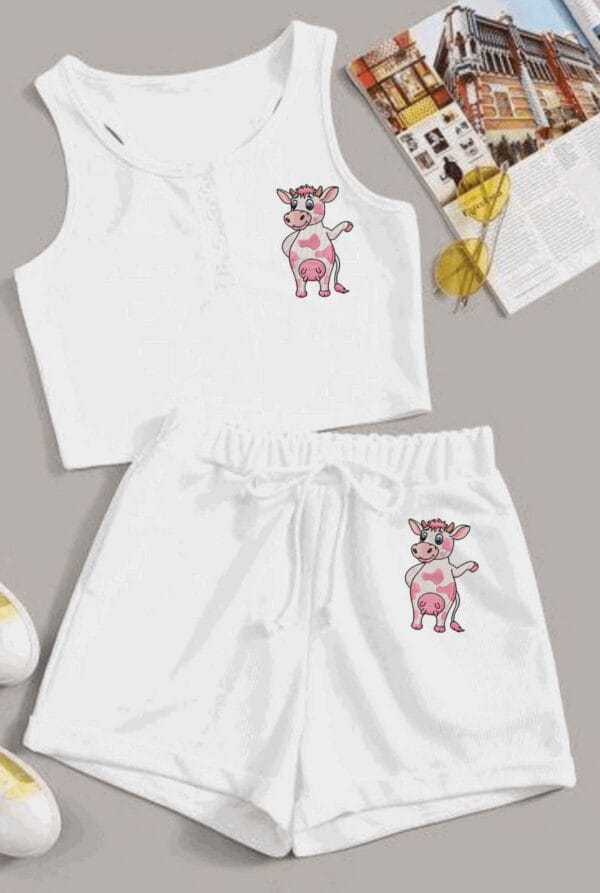 strawberry cow embroidery design from widoembroidery.com