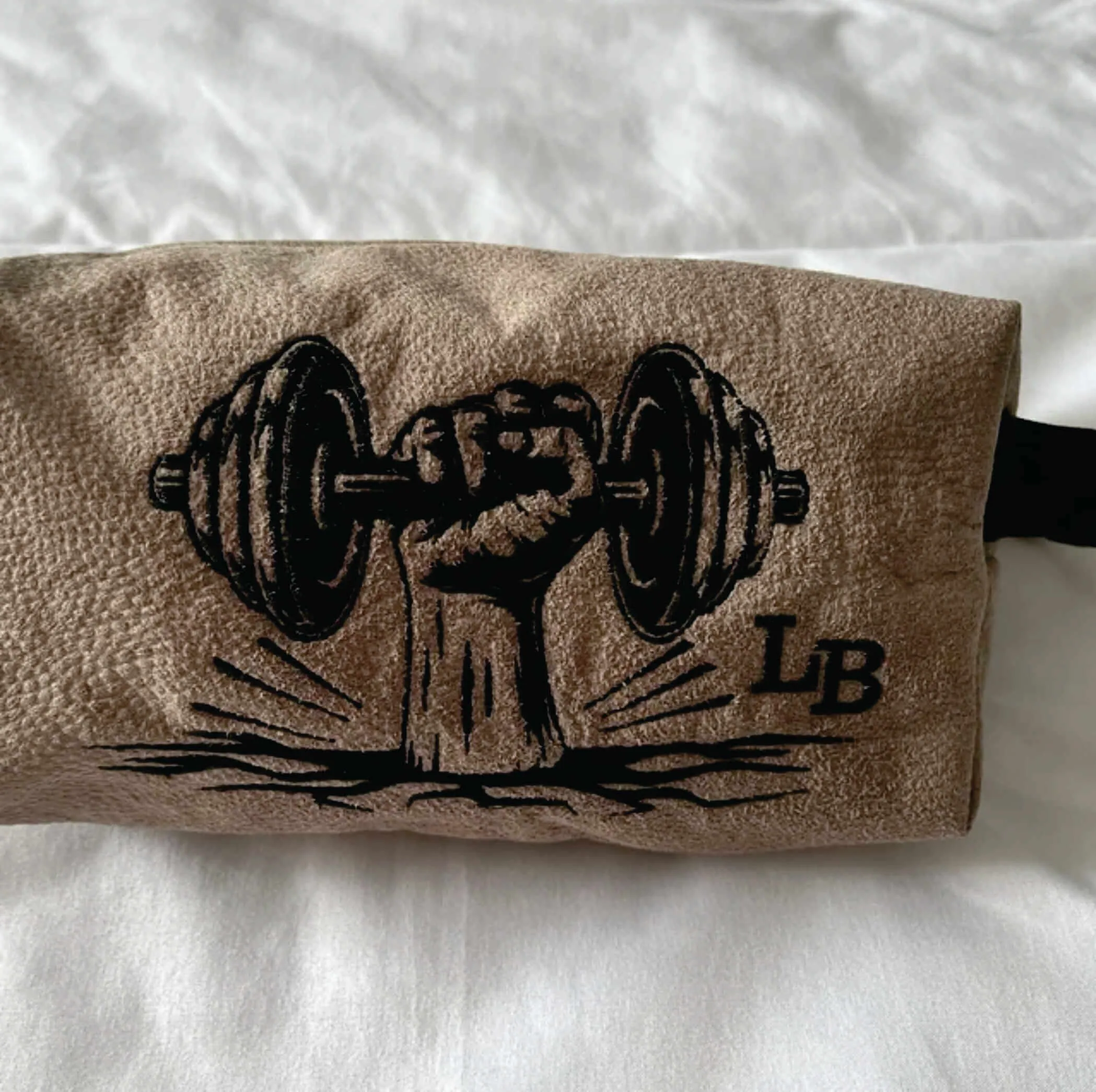 gym dumbbell embroidery design from widoembroidery.com